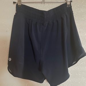 lululemon Hotty Hot short high-rise 4"